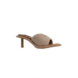 NEW ROAM women's chevy heels in tan